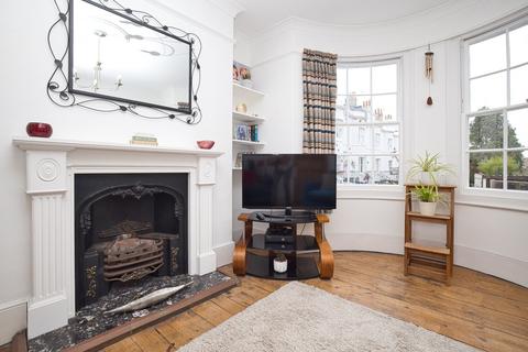 6 Guildford Lawn, Ramsgate, CT11 9AY