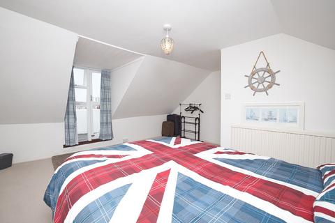 6 Guildford Lawn, Ramsgate, CT11 9AY