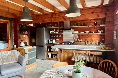 3 bedroom lodge for sale, 11 Barend, Sandyhills