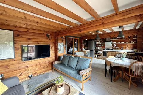 3 bedroom lodge for sale, 11 Barend, Sandyhills