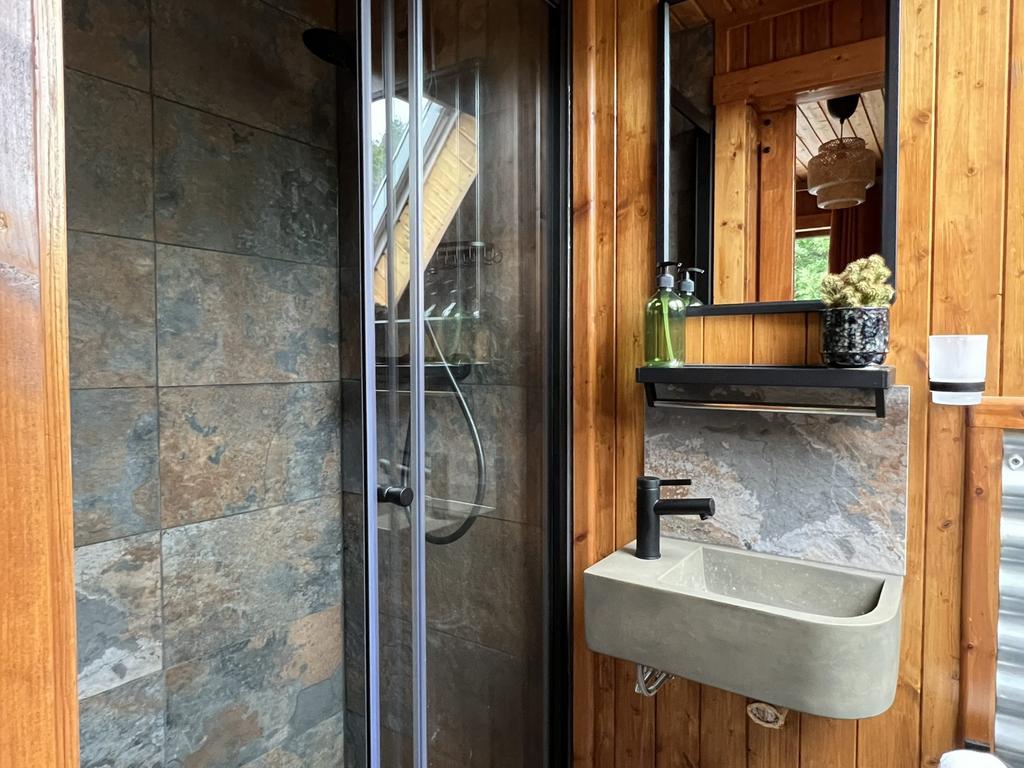 11 Barend, Sandyhills - Williamson and Henry