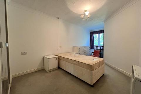1 bedroom retirement property to rent, Watford Road, Wembley