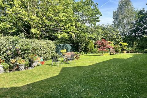1 bedroom retirement property to rent, Watford Road, Wembley