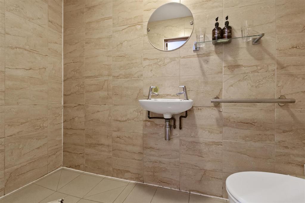Ensuite