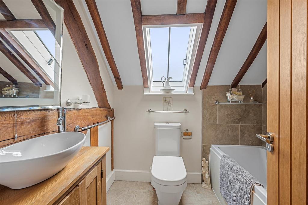 Ensuite2.jpg