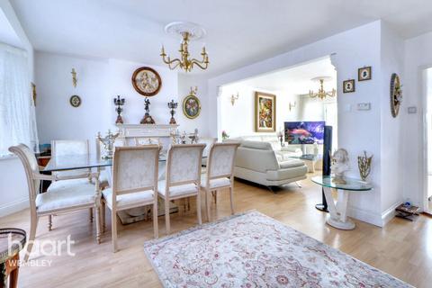 3 bedroom semi-detached house for sale, Barn Hill Estate