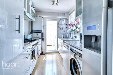 3 bedroom semi-detached house for sale, Barn Hill Estate