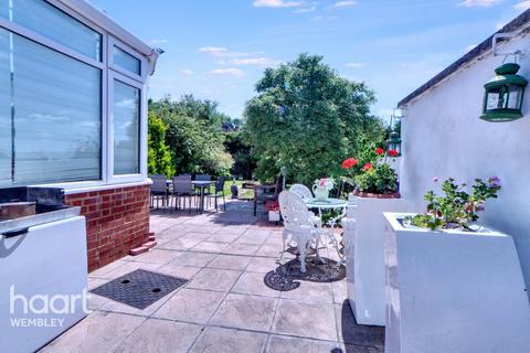 3 bedroom semi-detached house for sale, Barn Hill Estate