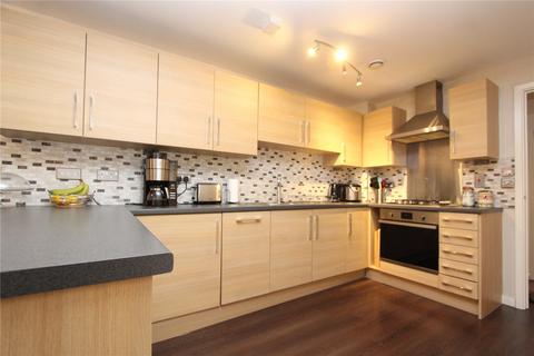 2 bedroom penthouse for sale, Lankaster Gardens, London, N2