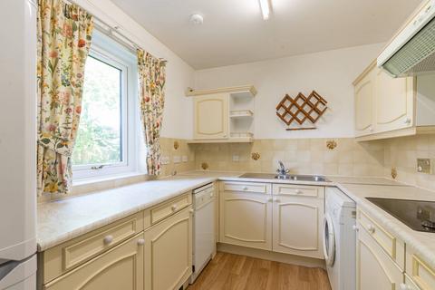 2 bedroom retirement property for sale, 77/17 Barnton Park View, EDINBURGH, EH4 6EL