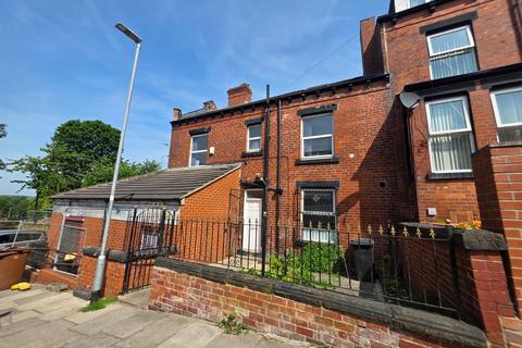 3 bedroom house to rent, Conway Drive, Leeds, LS8