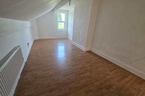 3 bedroom house to rent, Conway Drive, Leeds, LS8