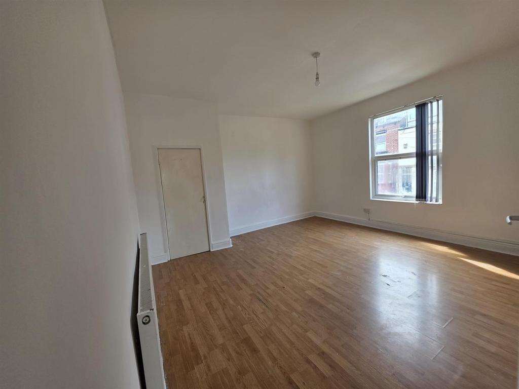 Living room 1.jpg