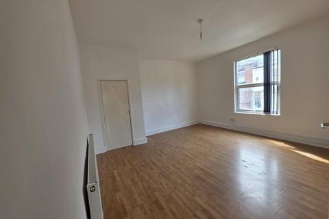 3 bedroom house to rent, Conway Drive, Leeds, LS8