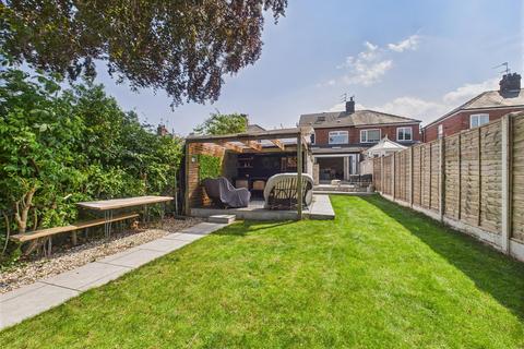 undefined, Westfield Rise, Hessle