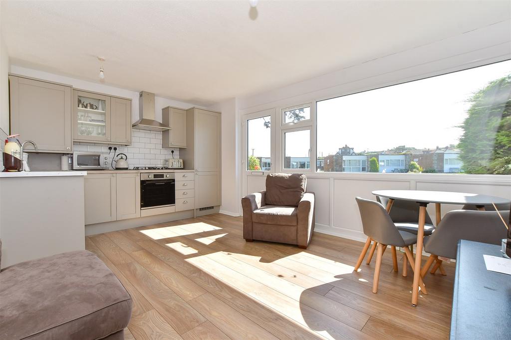 Kitchen/Living Room