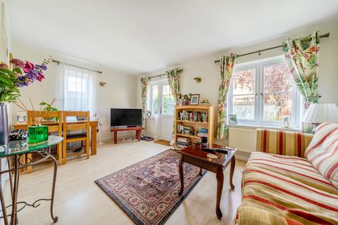 7 Chestnut View, Alvescot, Bampton, OX18 2QG