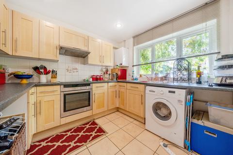 7 Chestnut View, Alvescot, Bampton, OX18 2QG