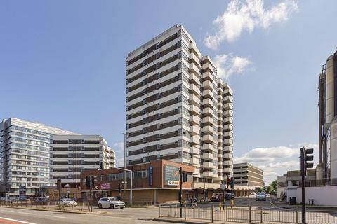 2 bedroom apartment for sale, Staines Road West, Sunbury-on-Thames, Surrey, TW16