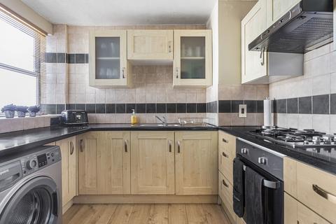 2 bedroom apartment for sale, Staines Road West, Sunbury-on-Thames, Surrey, TW16