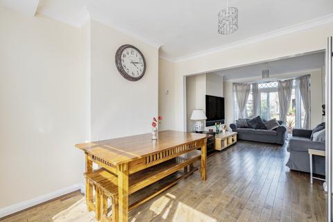 167 Henley Avenue, Cheam, Sutton, SM3 9SD