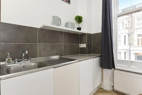 Studio to rent, Castletown Road, London W14