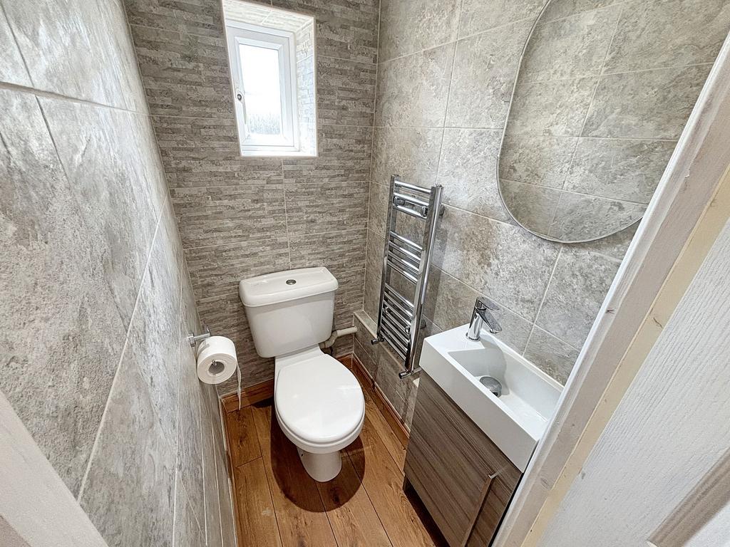 House in Newcastle upon Tyne, Blakelaw, Kenton - More