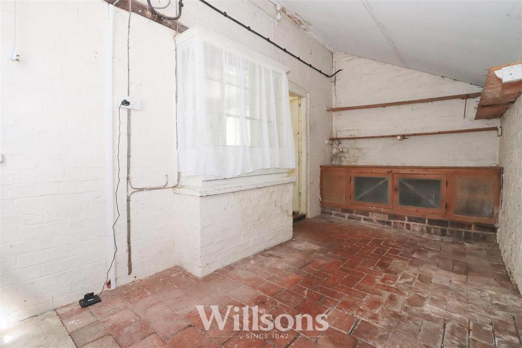 Walk-In Pantry