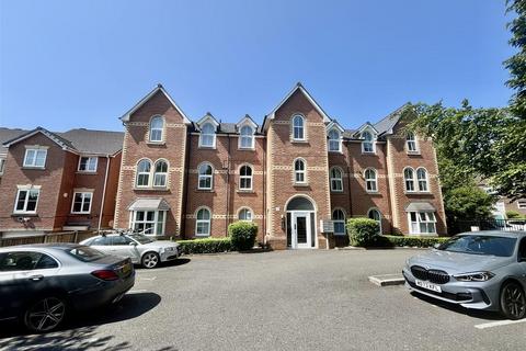 2 bedroom flat for sale, Oakhurst Gardens, Prestwich, Manchester