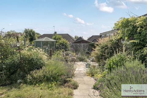 2 bedroom bungalow for sale, Pinewood Avenue, Havant, PO9