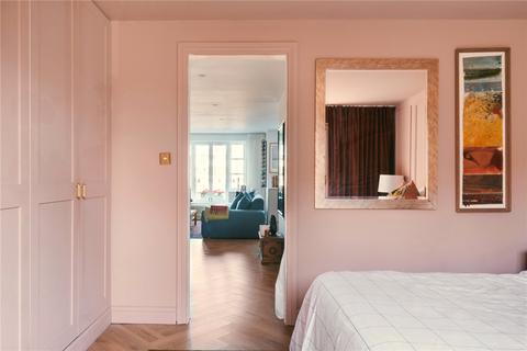 Flat 4, 26 Gloucester Square, London, E2 8RS