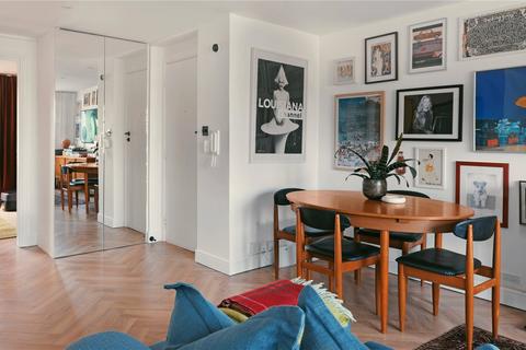 Flat 4, 26 Gloucester Square, London, E2 8RS