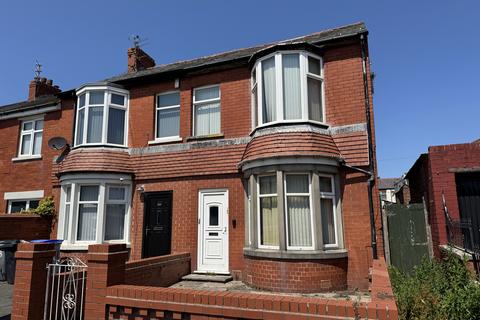 3 bedroom end of terrace house for sale, Westmorland Avenue, Blackpool FY1