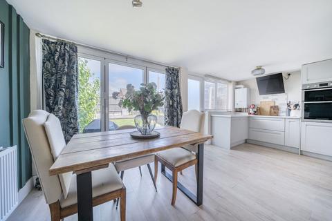 5 Stag Hill, Basingstoke, RG22 6JF