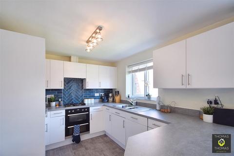 5 bedroom detached house for sale, Homeground Road, Tuffley