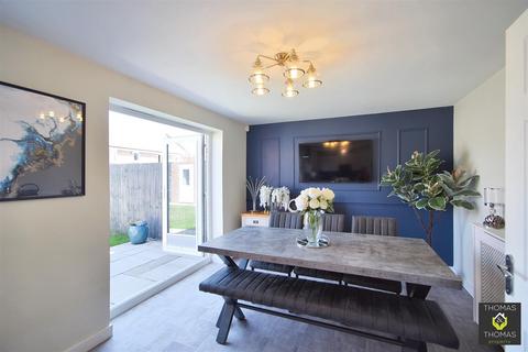 5 bedroom detached house for sale, Homeground Road, Tuffley