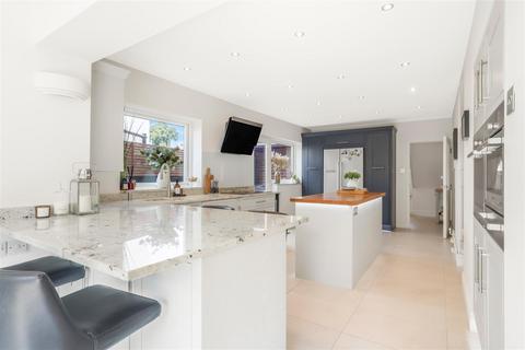 32 Blacklow Road, Warwick, CV34 5SX