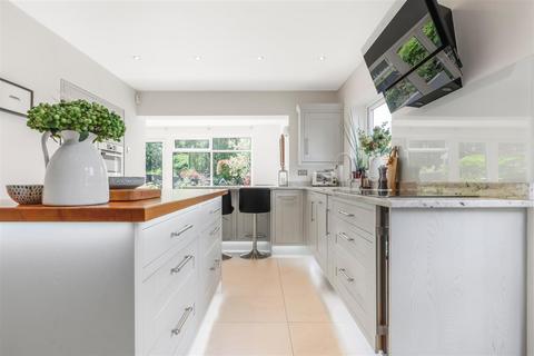 32 Blacklow Road, Warwick, CV34 5SX