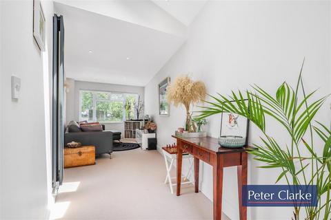 32 Blacklow Road, Warwick, CV34 5SX