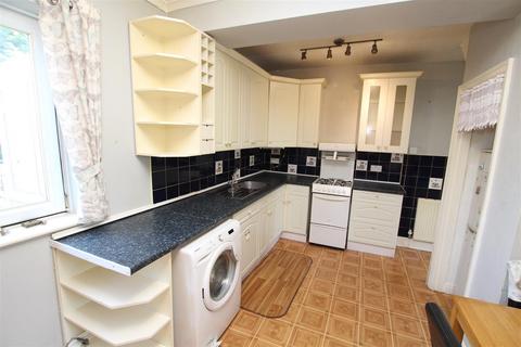 24 Blakehill Avenue, Bradford, BD2 3JT