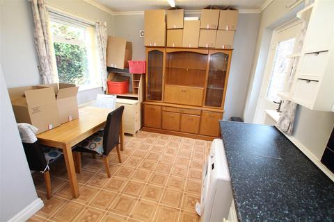 24 Blakehill Avenue, Bradford, BD2 3JT