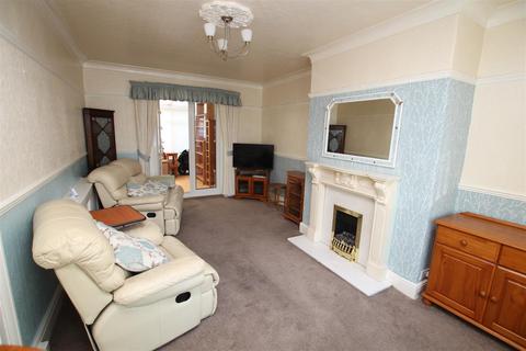 24 Blakehill Avenue, Bradford, BD2 3JT