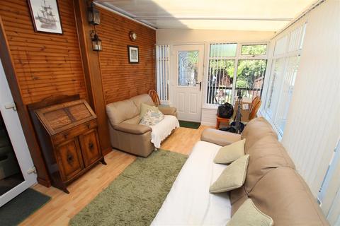 24 Blakehill Avenue, Bradford, BD2 3JT