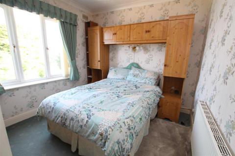 24 Blakehill Avenue, Bradford, BD2 3JT