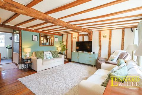 3 bedroom cottage for sale, High Road, Grays RM16