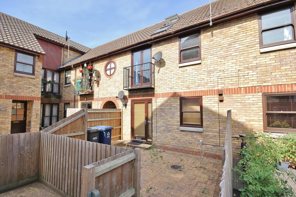 8a Woolpack Lane, St Ives, front