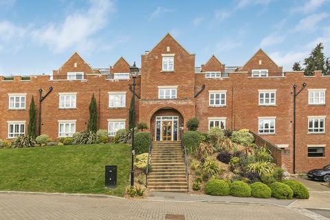Butterwick Way, Welwyn, Hertfordshire, AL6