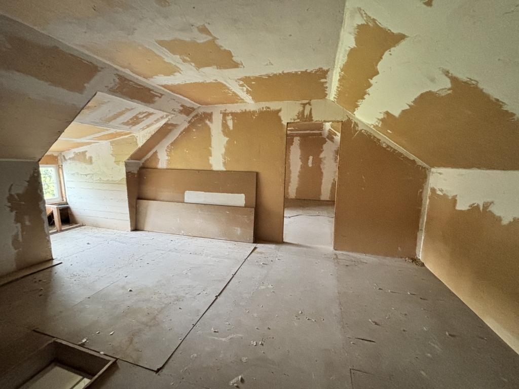 Loft Room 2