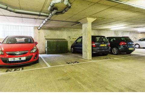 1 bedroom apartment for sale, Cedar House, Richmond