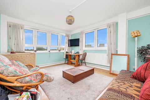 1 bedroom apartment for sale, Tuscan House, Knottisford Street, London, E2